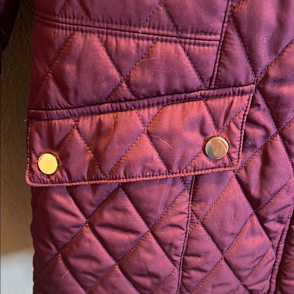 Charter Club Women’s Burgundy Puffer Jacket Quilted Insulated Gold Hardware SZ M - Picture 3 of 16